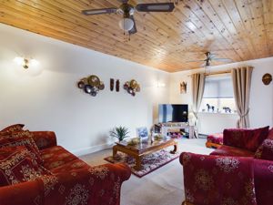 Lounge- click for photo gallery